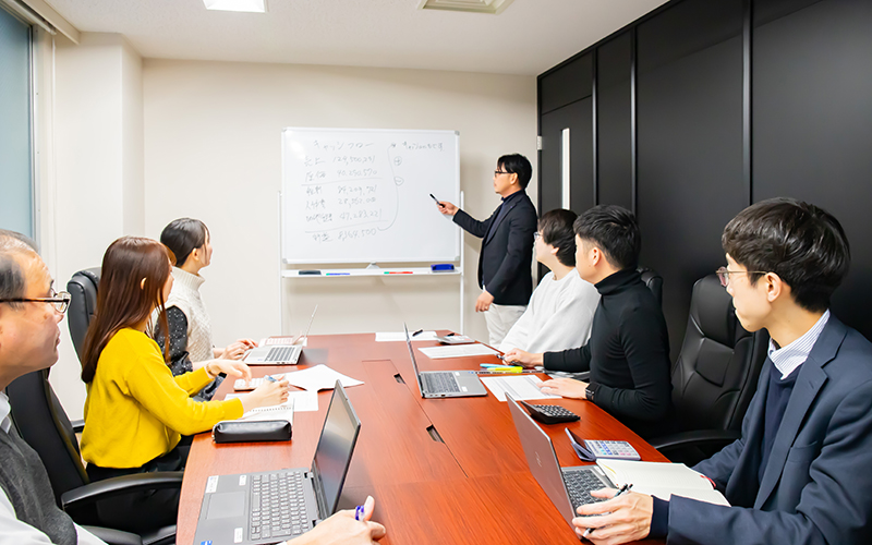 ルチェーレ税理士事務所では、ともに働く仲間を募集しています。05